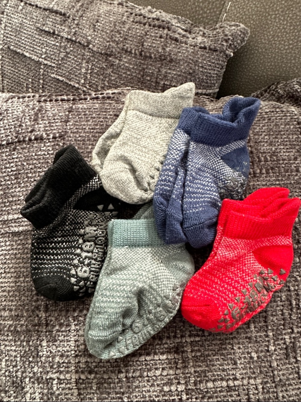 Fruit of the Loom Kids Non-Slip Ankle Socks - Black, Gray, Navy, Green, Red